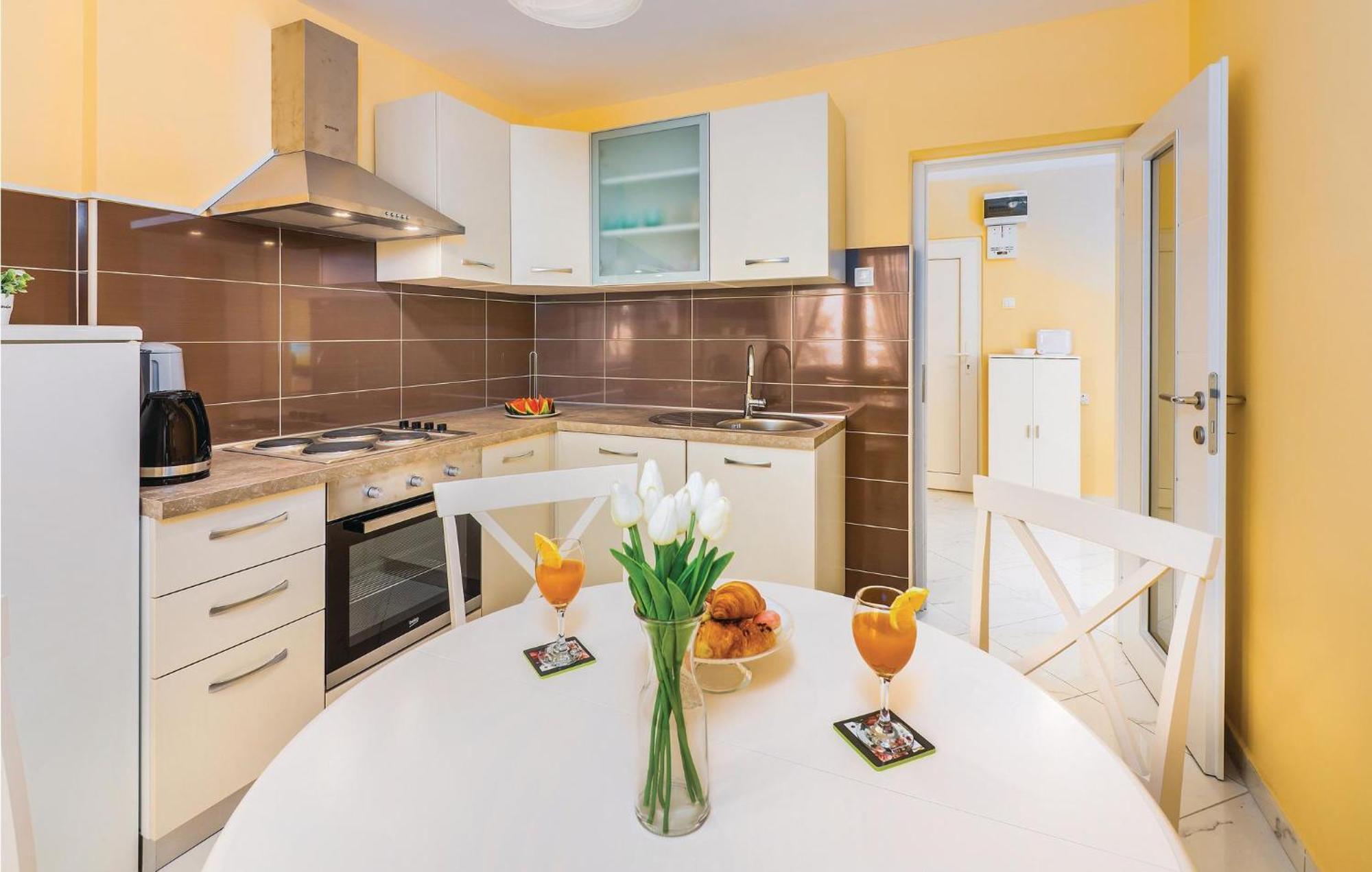 1 Bedroom Gorgeous Apartment In Opatija Eksteriør bilde